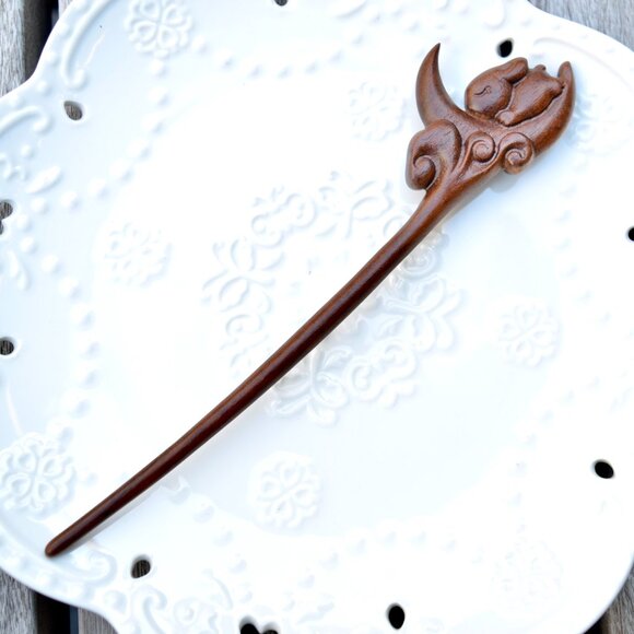 【SOLD】Moon Rabbit Wood Hair Stick - Chinese Hairpin - Picture 5 of 6